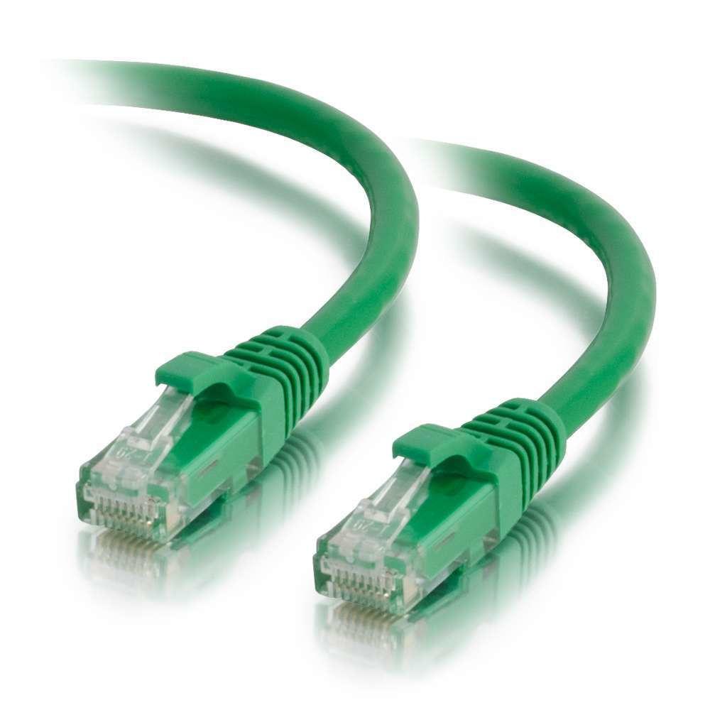 Cable de conexión de red C2G Cat5e con arranque sin blindaje (UTP) - Cable de conexión - RJ-45 (M) a RJ-45 (M) - 50 cm - PTNB - CAT 5e - moldeado, sin nudos, trenzado - verde