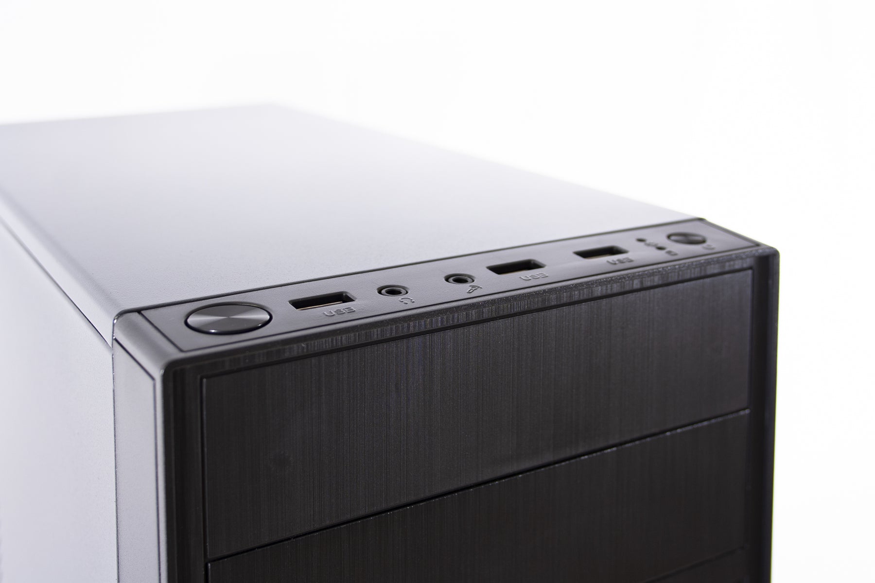 CoolBox MiniTower M670 Black USB 3.0 con fuente básica de 500GR, mATX