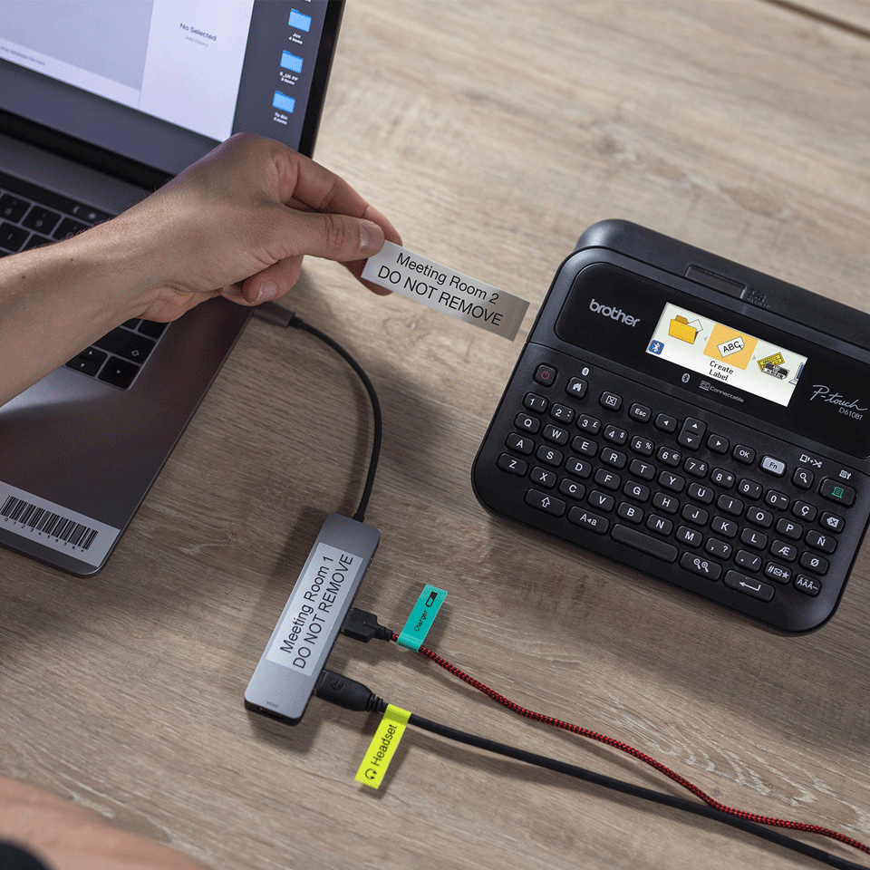 Brother P-Touch PT-D610BTVP - Label Maker - B/W - thermal transfer - 24 mm wide - 180 x 360 dpi - up to 30 mm/sec - USB, Bluetooth - cutter - mirror print, vertical print - black