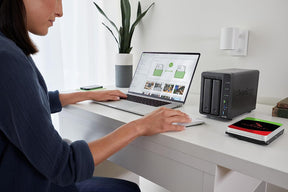 Seagate IronWolf 4TB, Internal Hard Drive, NAS HDD, CMR, 3.5 Inch, SATA 6 GB/s, 256 MB Cache for Network Attached Storage (RAID), Easy-Open Package, Rescue Services 