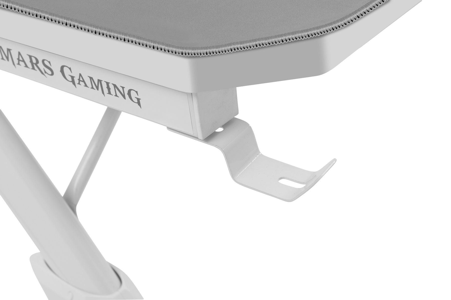 MARS GAMING MGD140 GAMING DESK, 140CM, FULL MOUSEPAD, HEADSET & CUP HOLDER, WHITE