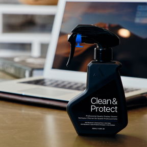 Austere III Series Clean &amp; Protect - Kit de limpieza de pantalla