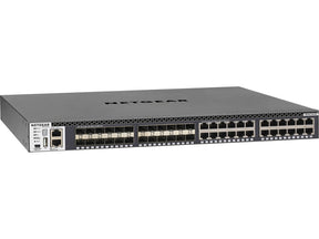 NETGEAR M4300-24X24F - Interruptor - L3 - Administrado - 24 x 10/100/1000/10000 + 24 x 10 Gigabit SFP+ - fluxo de ar frente para trás - montável em trilho