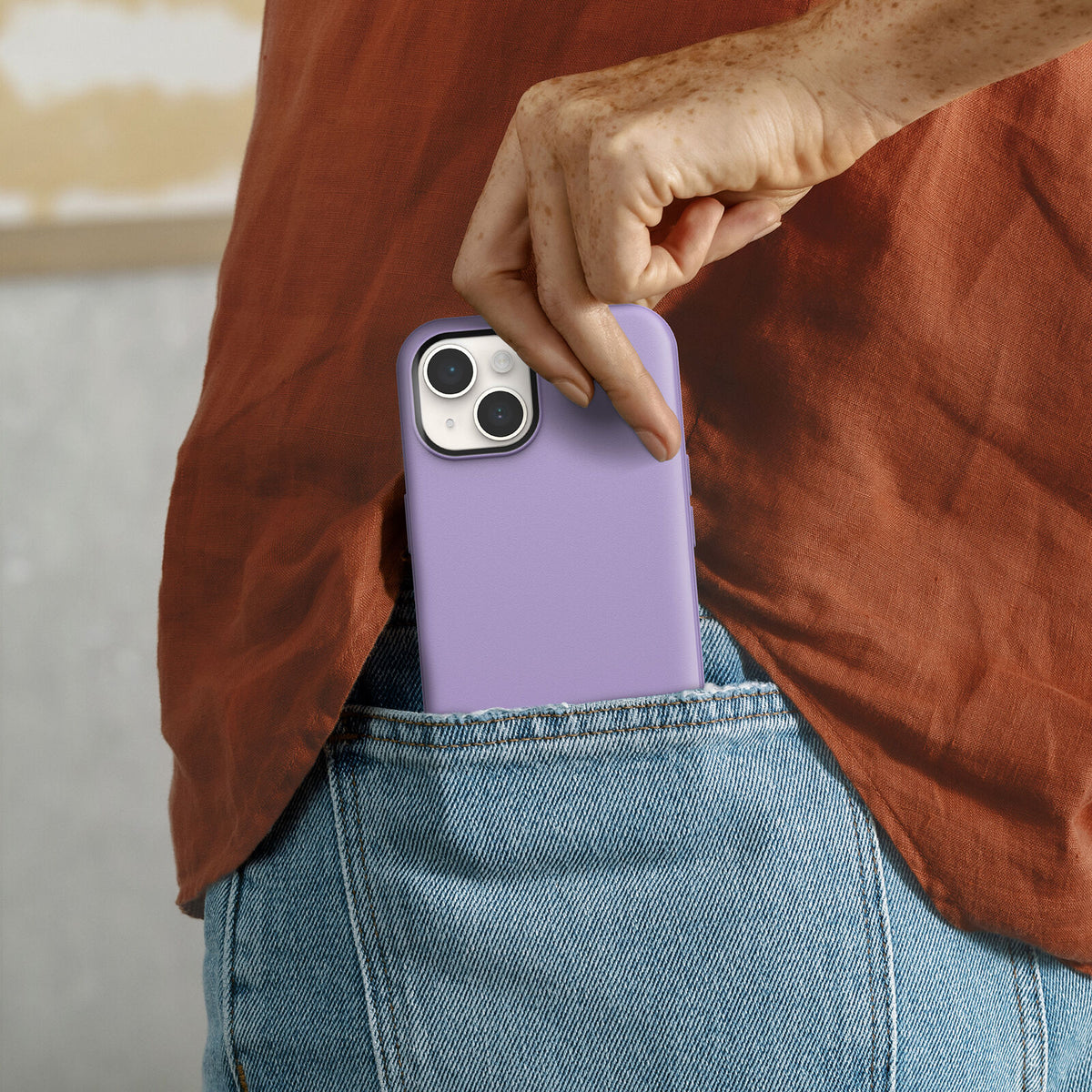 SYMMETRY IPHONE 14/13 MORADO (77-88499)